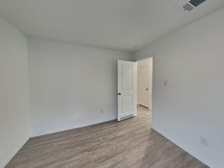 Building Photo - 14331 Estuary Pl