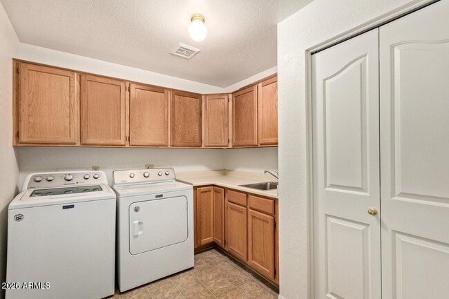 Building Photo - 3111 W Baylor Ln