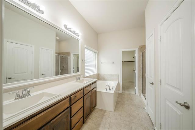 Building Photo - 2808 Frontier Dr