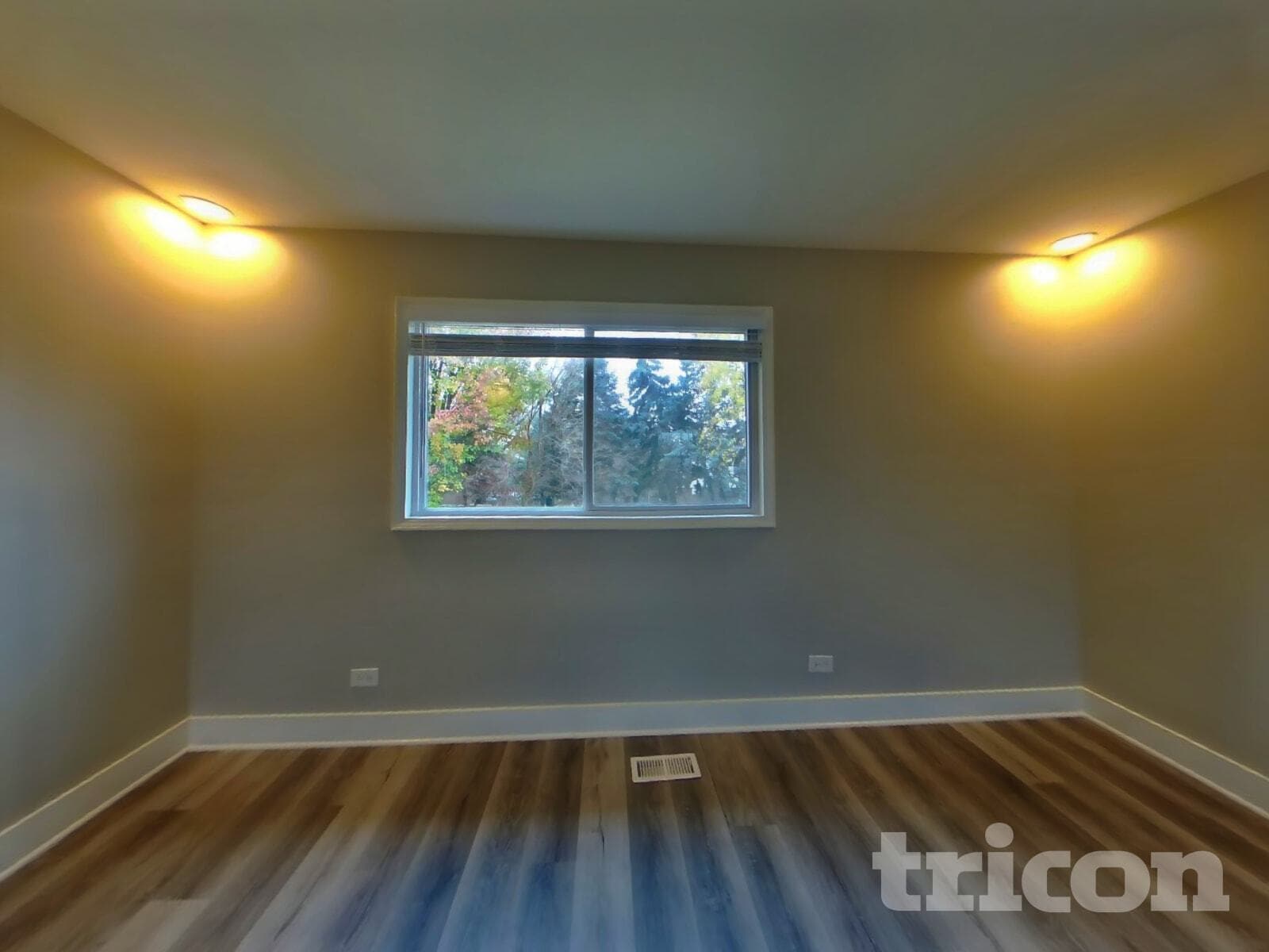 Building Photo - 1665 Trafalgar Ln