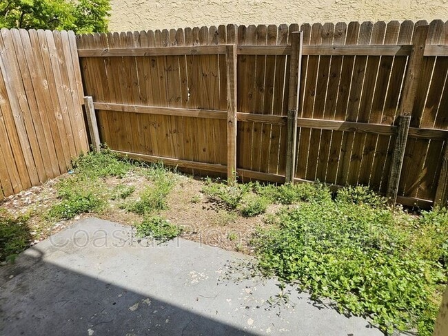 Building Photo - 7549 Abonado Rd