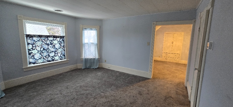 Building Photo - 724 N Evans St