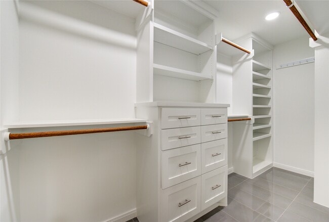 Building Photo - 10322 Lynbrook Hollow St