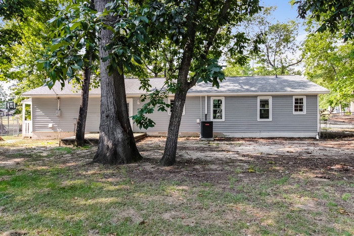 Building Photo - 112 Pointer Dr