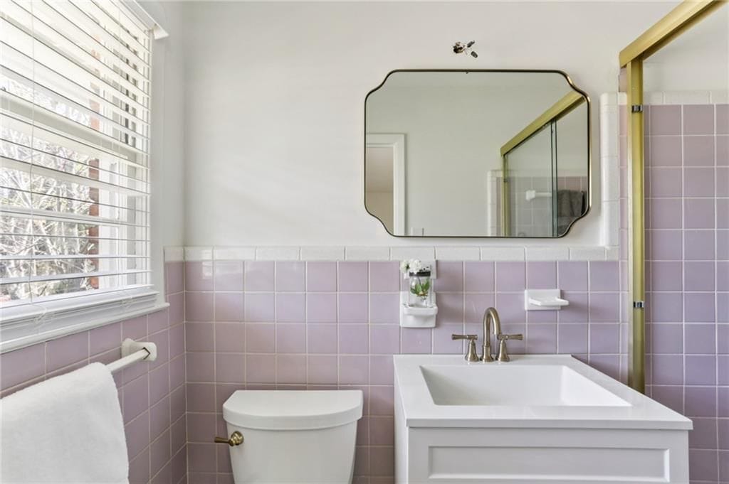 Building Photo - 2888 Bonanza Dr