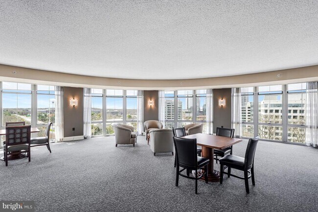 Building Photo - 11800 Sunset Hills Rd