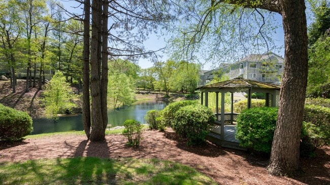 Building Photo - 12 Ledgewood Hills Dr