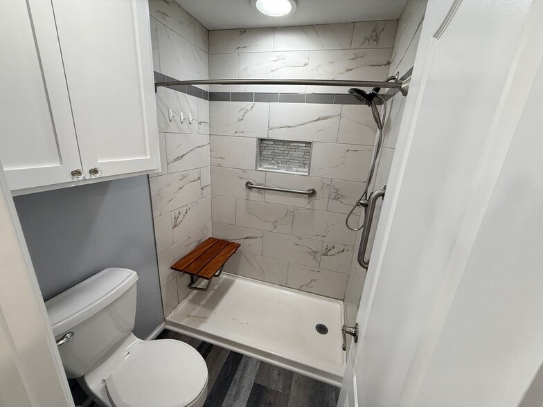 Building Photo - 2103 Park Pl