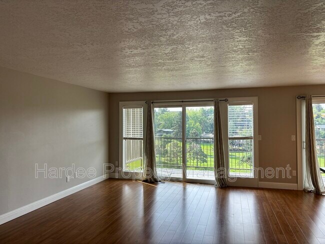 Building Photo - 113 W Braemere Rd