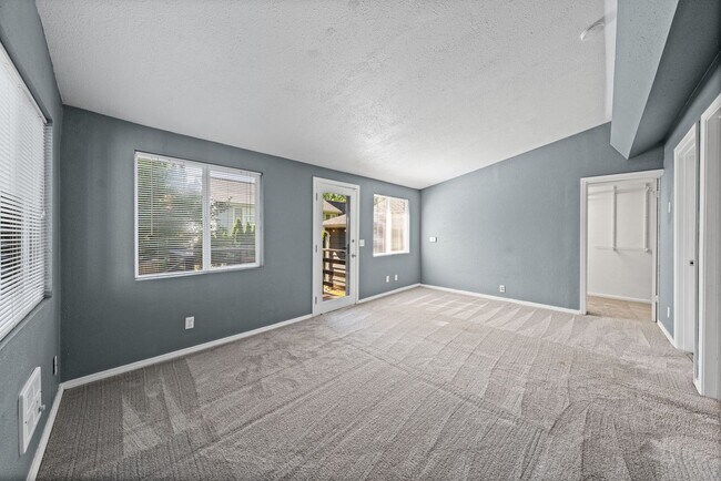 Building Photo - 1421 N 32nd St