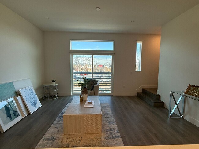 Building Photo - Newer Central Dublin Townhome with 2-Car Garage and Private Rooftop Deck