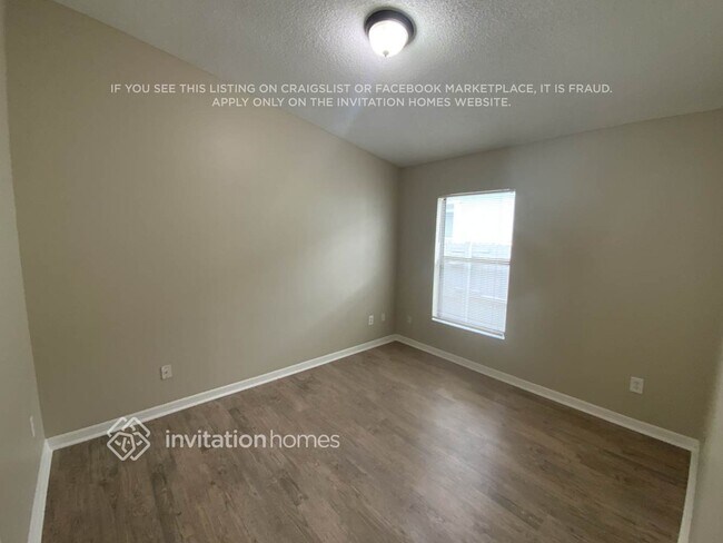 Building Photo - 2700 Port Ct