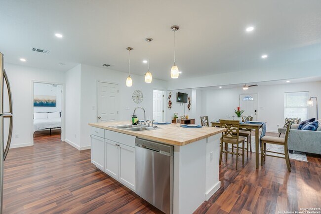 Building Photo - 1039 McKinley Ave