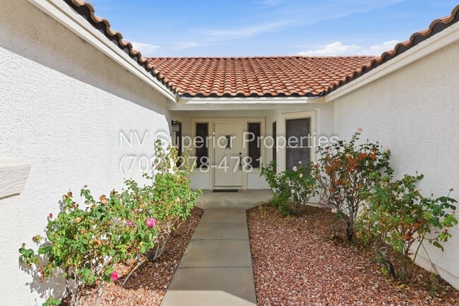 Building Photo - NW!! Single Story!!! 3 Car Garage!!  2 Masters!!! Low Maintenance desert landscape front yard!!  ...