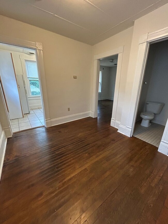 Building Photo - One Bedroom Apartment on the Northside