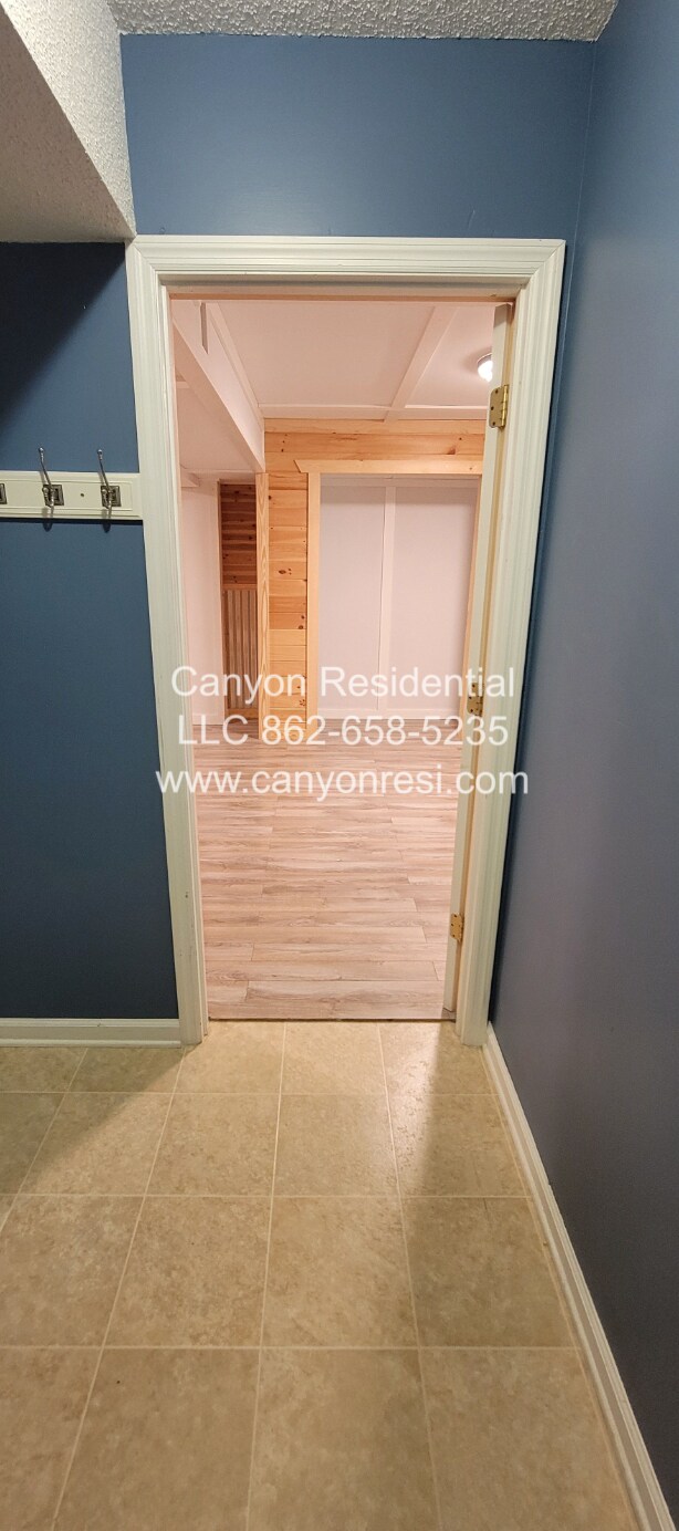Building Photo - 10077 Baker Boy Dr