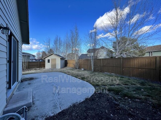 Building Photo - 1312 NE Tucson Way