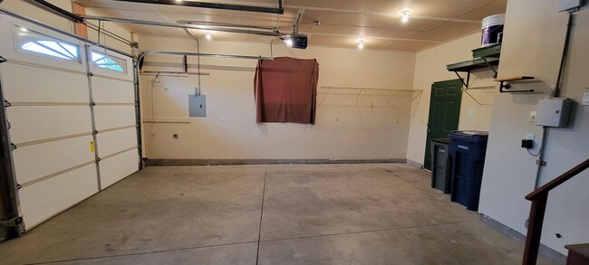 Building Photo - *6 Month Lease* 4 Bed Family Home in Mead