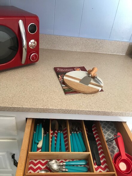 Building Photo - 8301 Comanche Ct NE