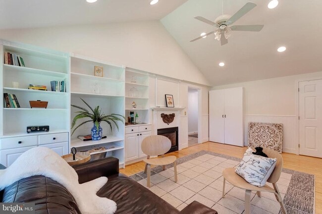 Building Photo - 5200 Prestwick Dr