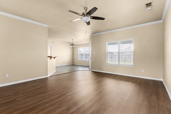 Building Photo - 411 Atlas Ave