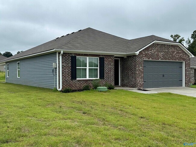 Building Photo - 205 Six Pence Ct
