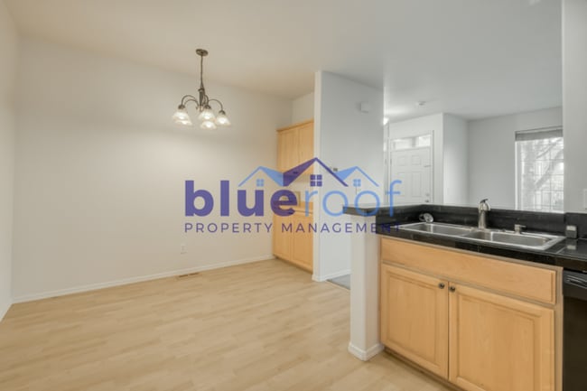 Building Photo - 17064 SW Rockridge Ct