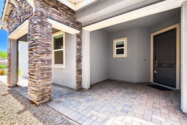 Building Photo - Stunning home with a serene Zen backyard, raised garden beds, fountain and spa!