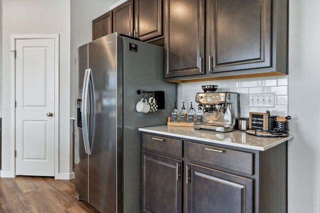 Building Photo - Better-Than-New Home in Prairie Song - 4-Bed, 3-Bath, 3-Car