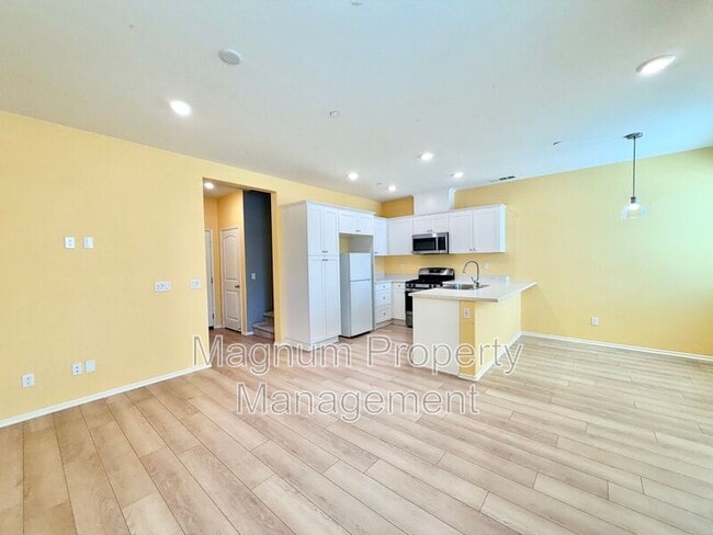 Building Photo - 27417 Georgetown Dr