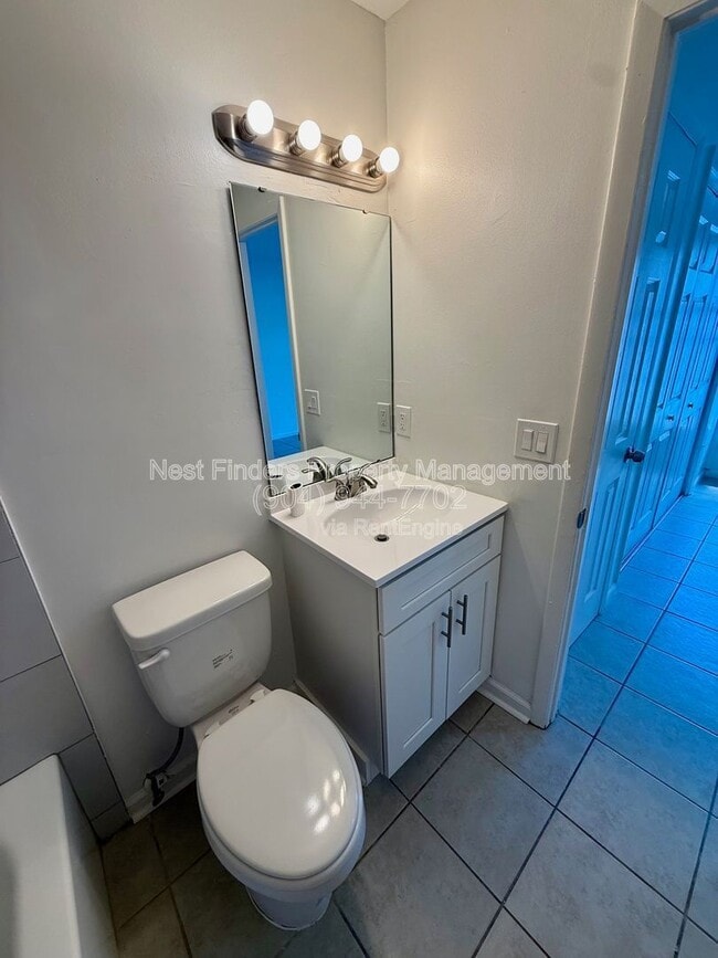 Building Photo - 1318 Sydney Pl