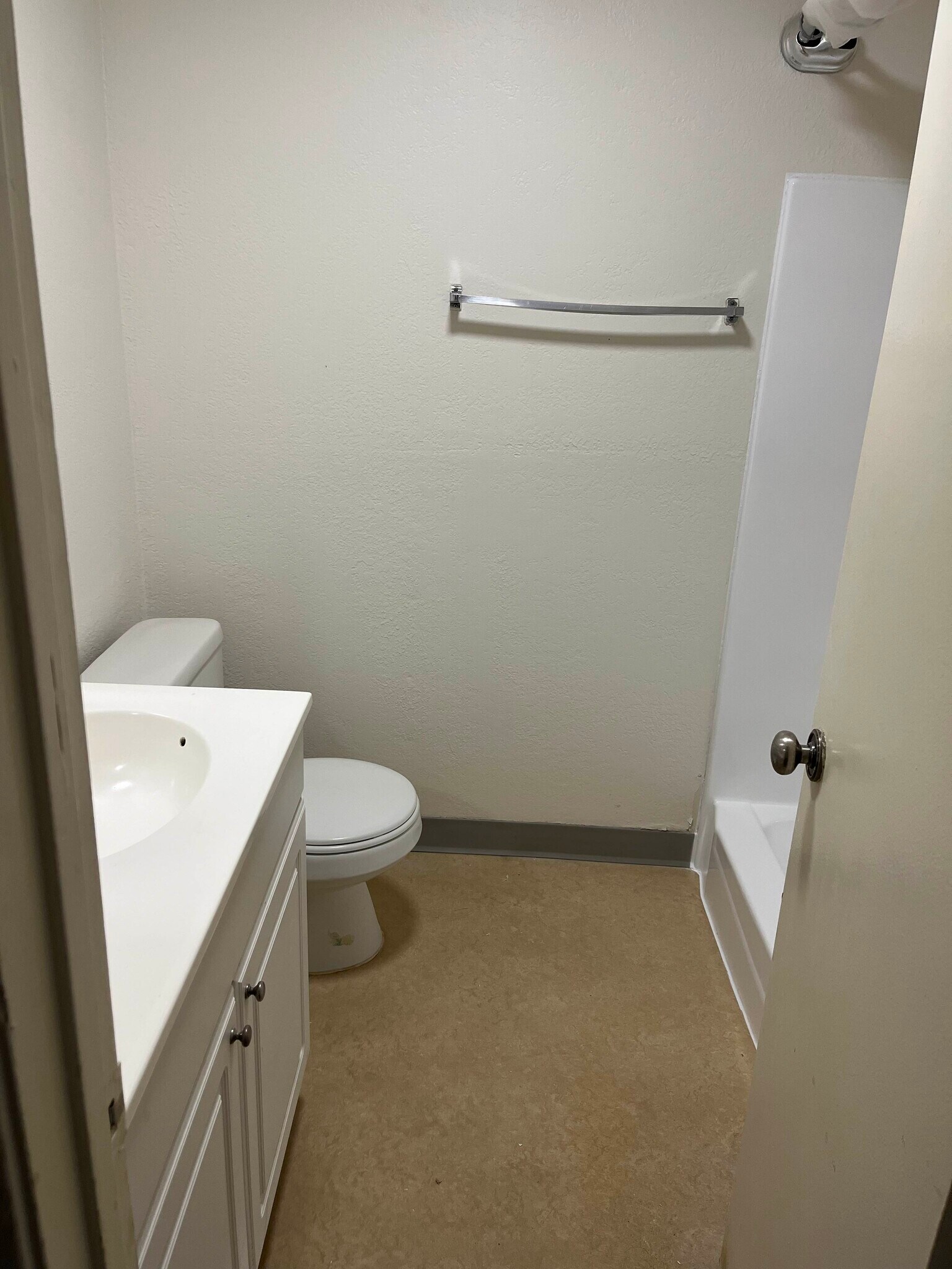 bathroom with tub and shower - 616 Veteran Ave