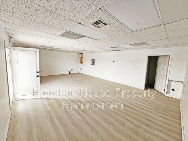 Building Photo - 191 S Frontage Rd