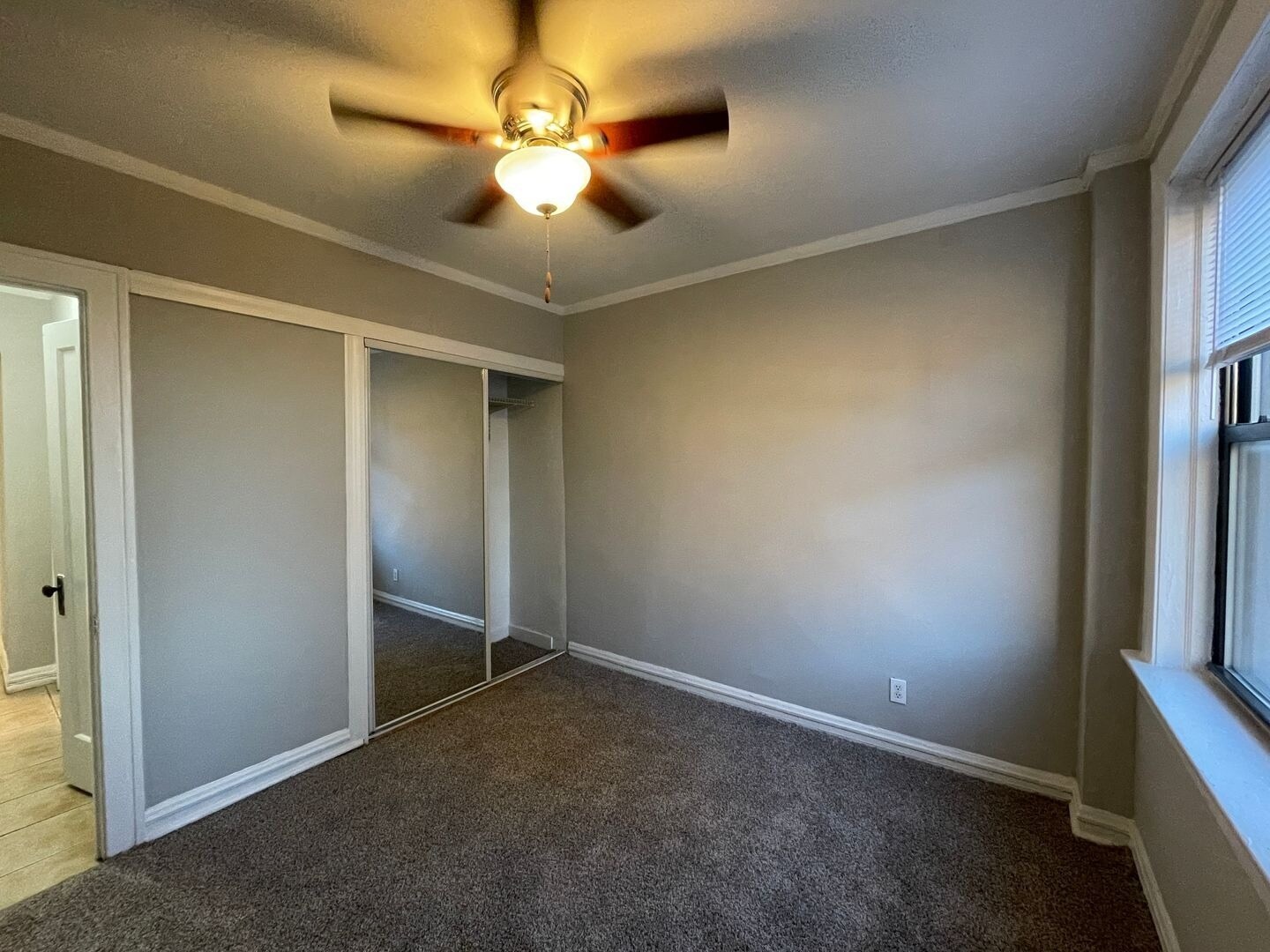 Building Photo - 831 W Bradley Pl