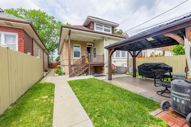 Building Photo - 1223 S 57th Ct