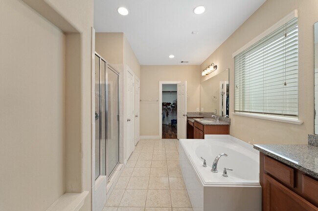Building Photo - 5515 Mangrove Creek Ln
