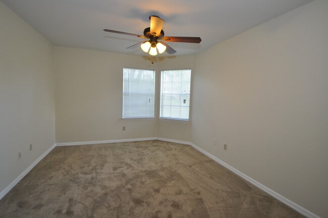 Building Photo - Luxury Living in Gated Bermuda Dunes Golf Community - 2B/1B with Garage!