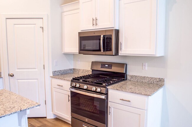 Building Photo - 939 Ironwood Dr