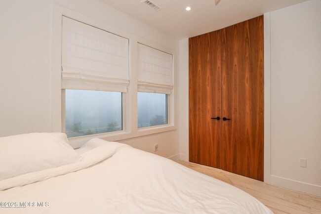 Building Photo - 33 Cooper Ave