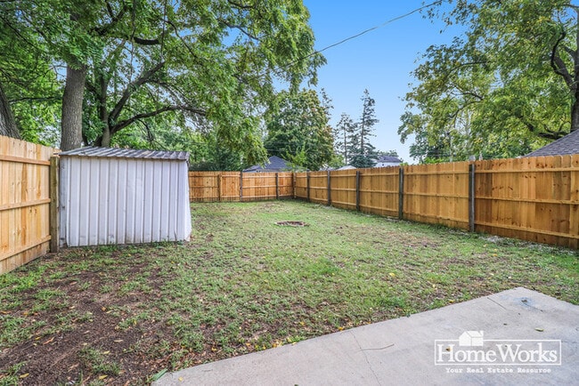 Building Photo - Cozy One-Story Home with 2 Bedrooms in River Park