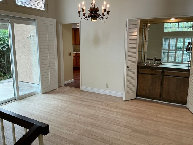 Building Photo - Charming 4 Bedroom 2 Bath 2 Story Home in the City of Fullerton
