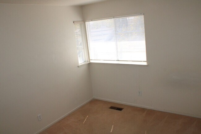 Building Photo - 293 Scotts Valley