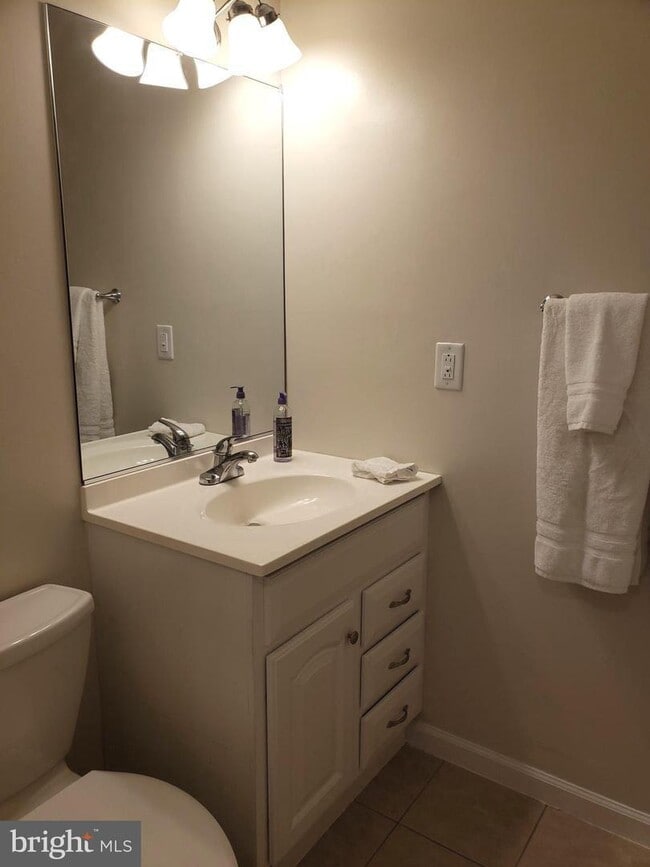 Building Photo - 310 Goose Creek Dr