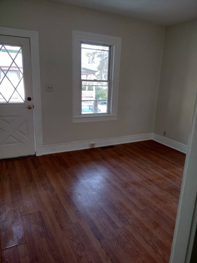 Building Photo - 249 S Peterboro St