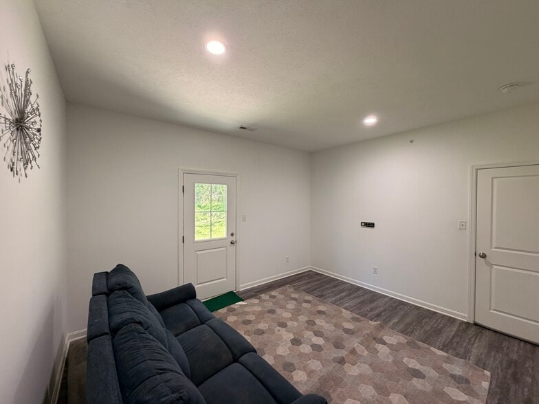 Building Photo - 310 Thurgood Dr