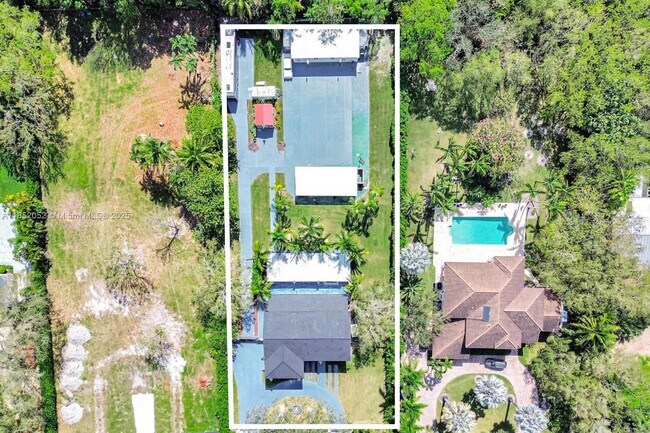 Building Photo - 7830 SW 120th St