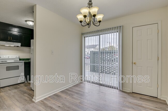 Building Photo - 1402 Arsenal Ave