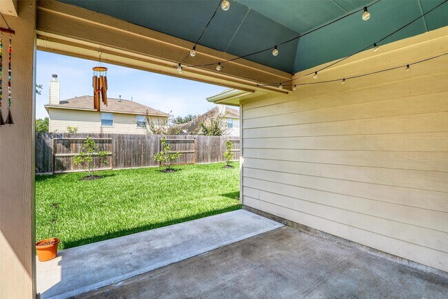 Building Photo - 6015 Wildbriar Ln