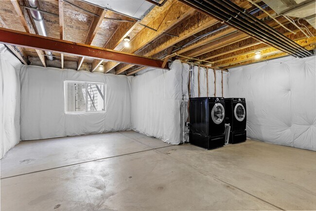 Building Photo - Recently Updated 3 Bedroom 2 Bath Home - Broomfield!