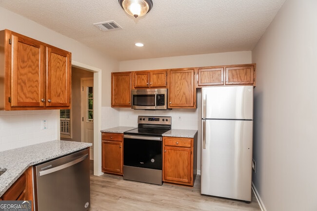 Building Photo - 360 Southern Trace Dr